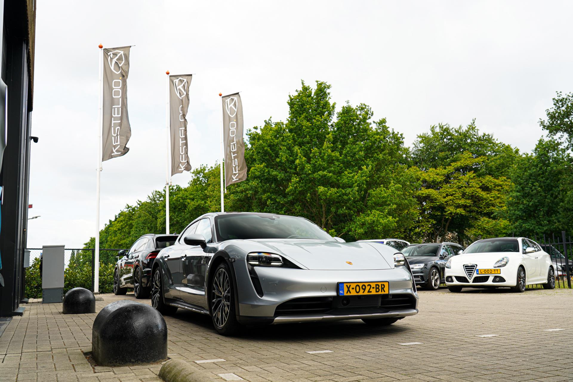 45238084-20.jpg